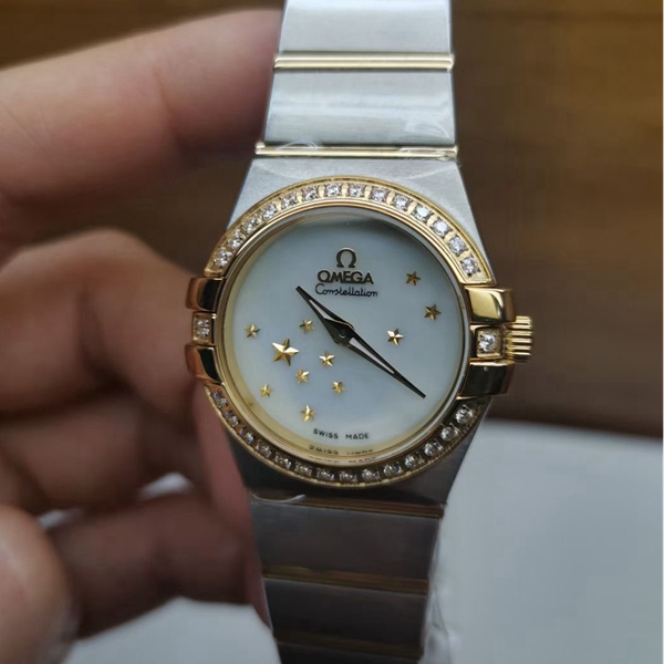 オメガ時計正面デザイン